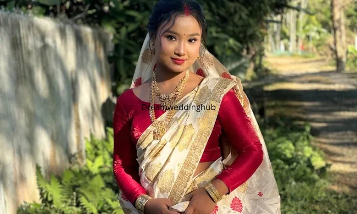 Makeup artists Jyoti